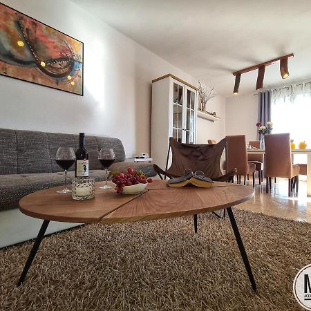 Apartment Valery Póla Kültér fotó